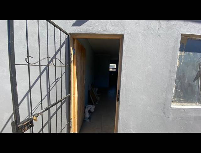 2 BEDROOM HOUSE FOR SALE IN GRAHAMSTOWN RURAL